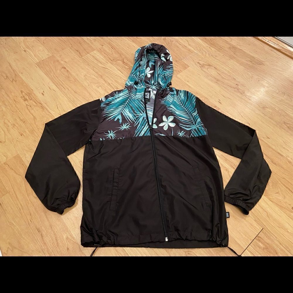 Beautiful Giant black/green floral lightweight jacket